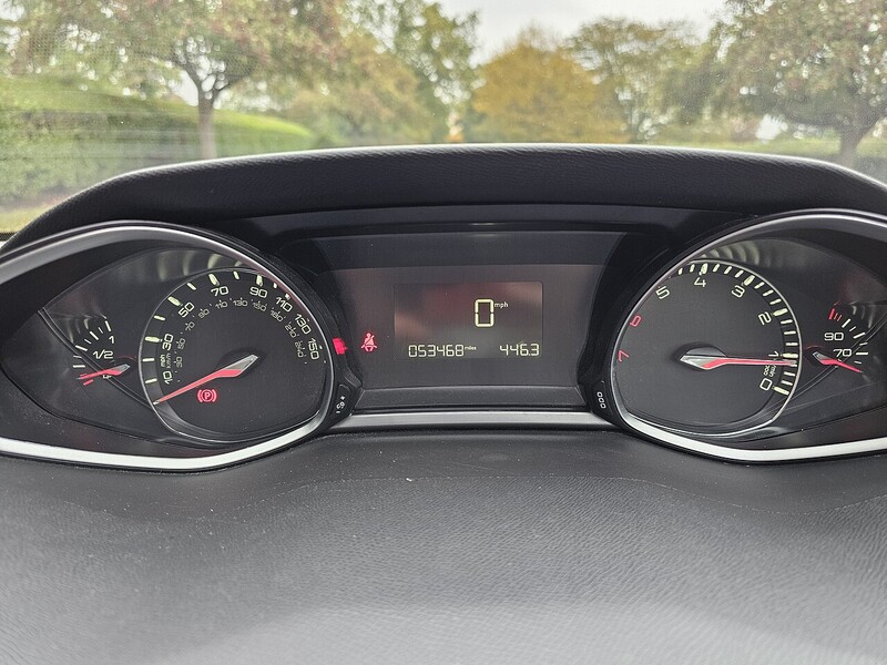 Peugeot PureTech Allure Estate 1.2 Manual Petrol