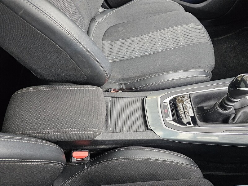 Peugeot PureTech Allure Estate 1.2 Manual Petrol