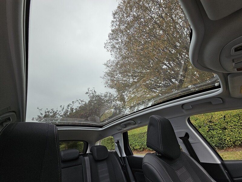 Peugeot PureTech Allure Estate 1.2 Manual Petrol