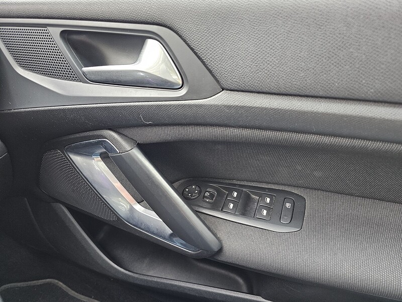 Peugeot PureTech Allure Estate 1.2 Manual Petrol