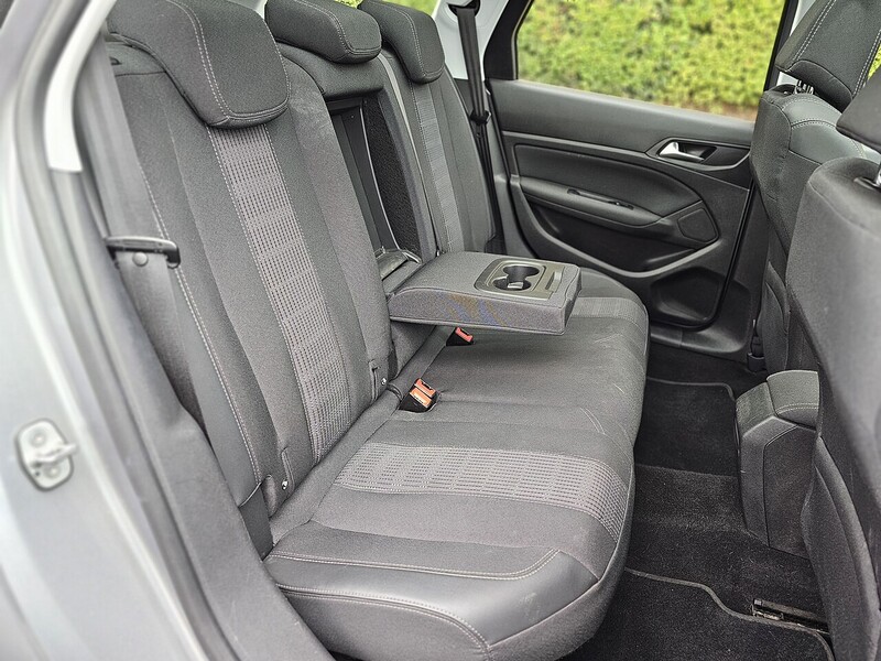 Peugeot PureTech Allure Estate 1.2 Manual Petrol