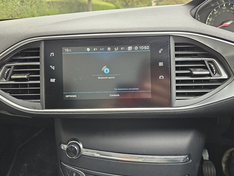 Peugeot PureTech Allure Estate 1.2 Manual Petrol