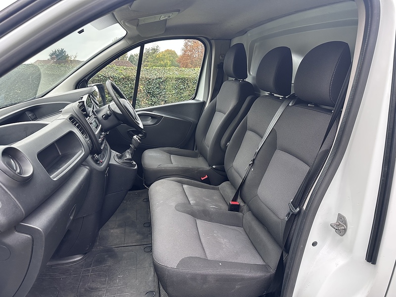 Renault dCi ENERGY 28 Business Panel Van 2.0 Manual Diesel