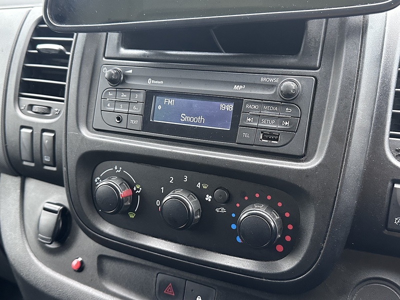 Renault dCi ENERGY 28 Business Panel Van 2.0 Manual Diesel