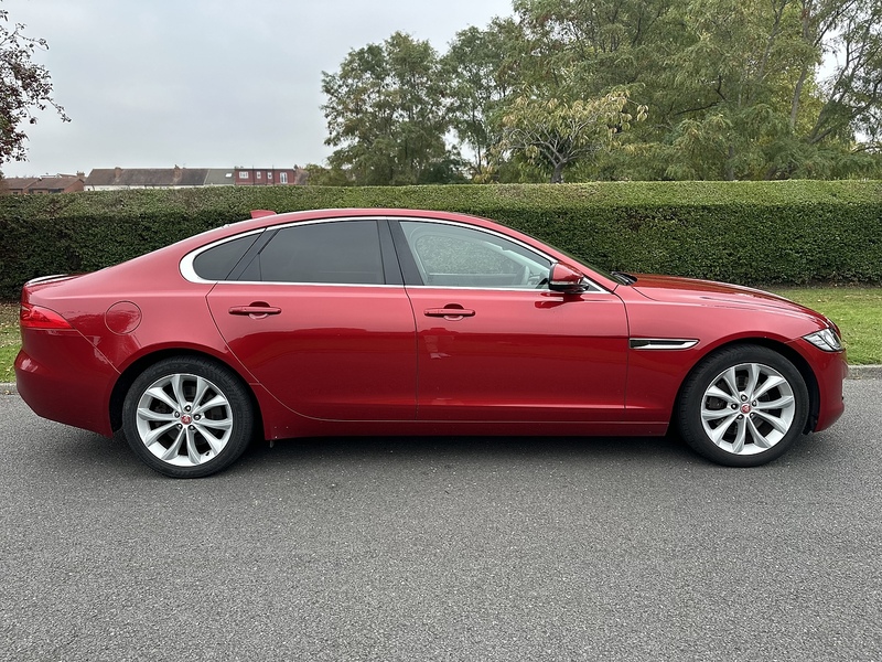 Jaguar d Portfolio Saloon 2.0 Automatic Diesel