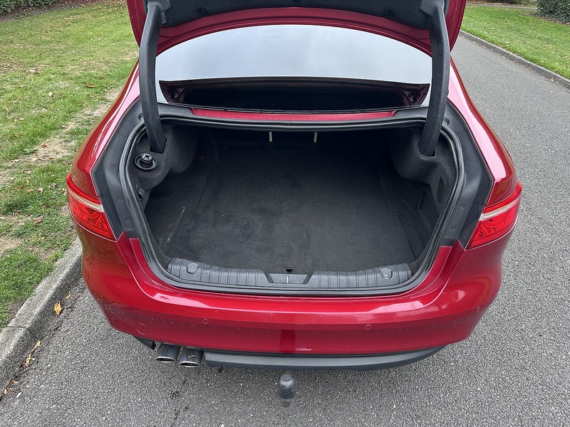 Jaguar d Portfolio Saloon 2.0 Automatic Diesel