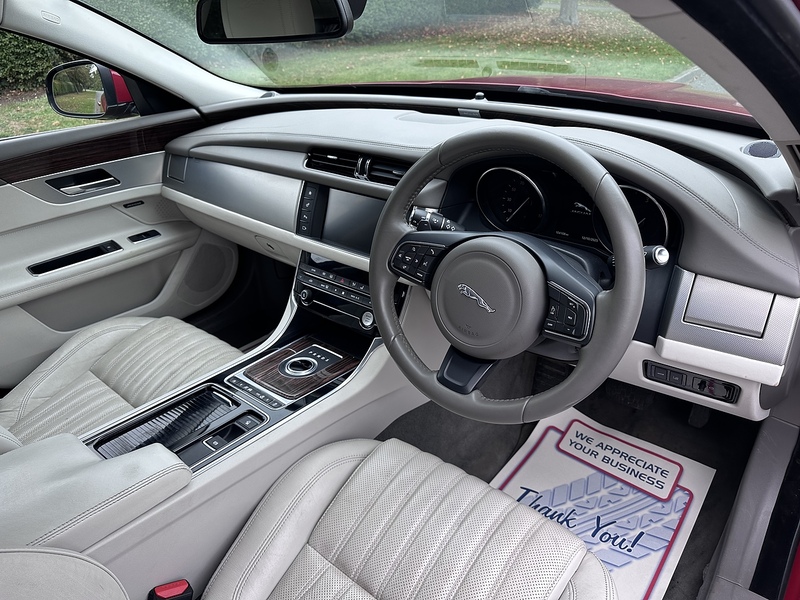 Jaguar d Portfolio Saloon 2.0 Automatic Diesel
