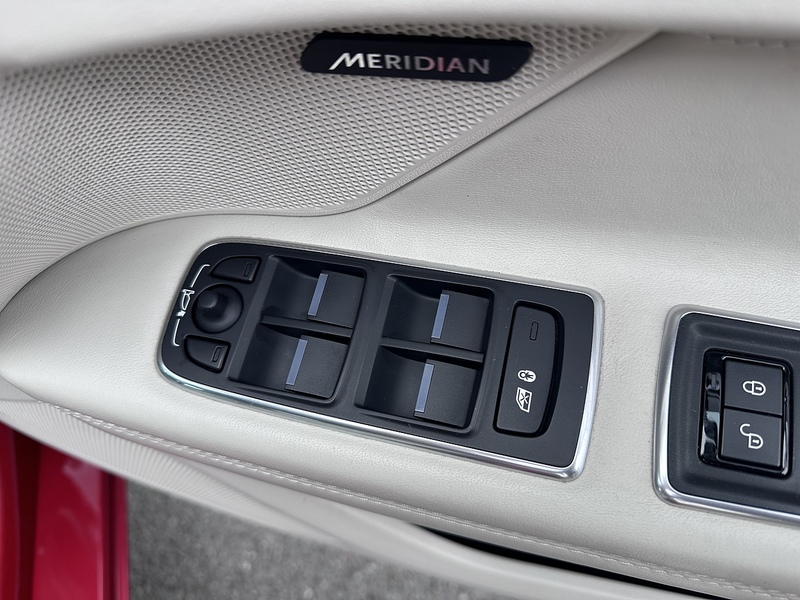 Jaguar d Portfolio Saloon 2.0 Automatic Diesel