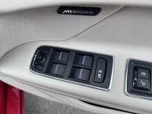 Jaguar XF d Portfolio 