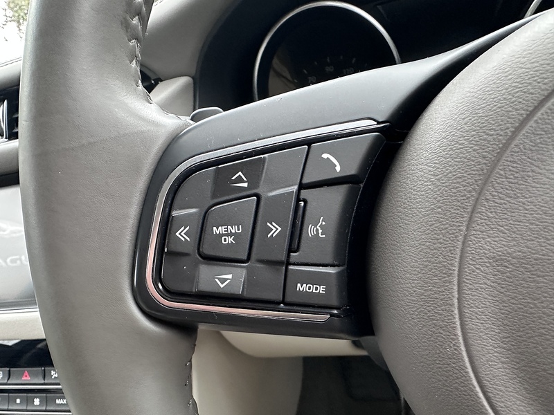 Jaguar d Portfolio Saloon 2.0 Automatic Diesel