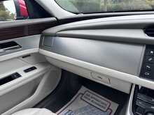 Jaguar XF d Portfolio 