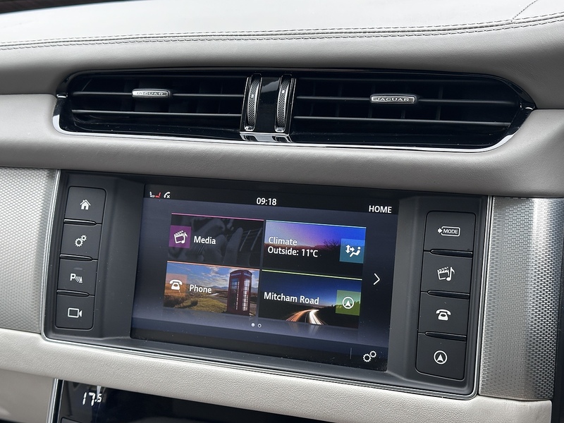 Jaguar d Portfolio Saloon 2.0 Automatic Diesel