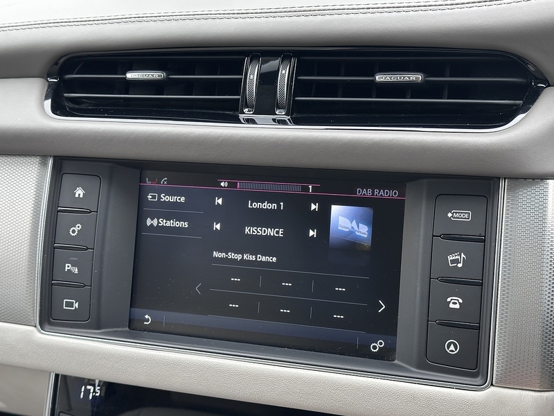 Jaguar d Portfolio Saloon 2.0 Automatic Diesel