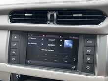 Jaguar XF d Portfolio 