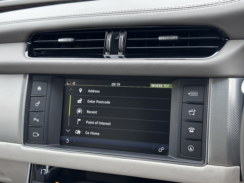 Jaguar d Portfolio Saloon 2.0 Automatic Diesel