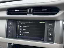 Jaguar XF d Portfolio 