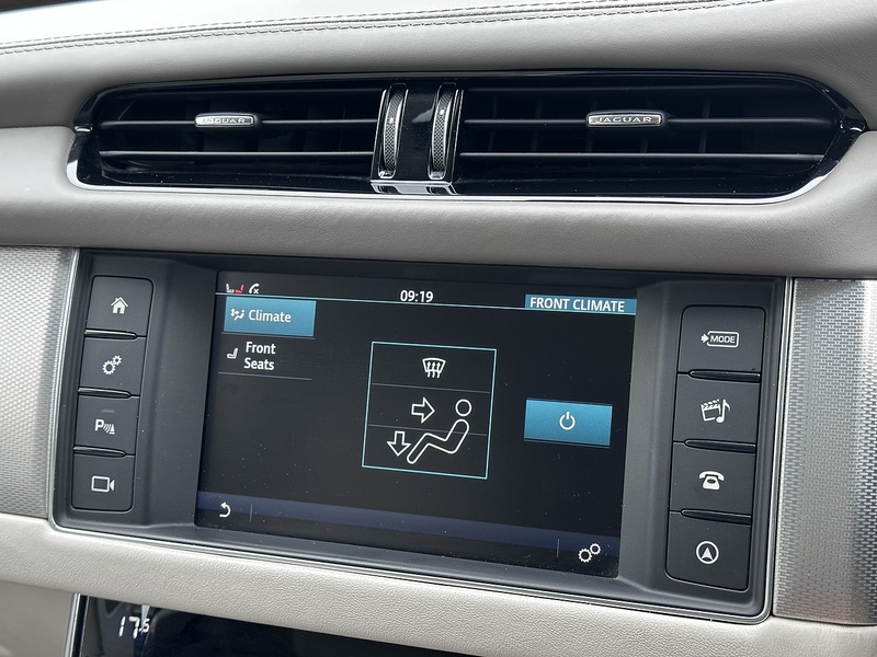 Jaguar d Portfolio Saloon 2.0 Automatic Diesel