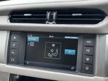 Jaguar XF d Portfolio 