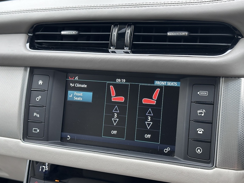 Jaguar d Portfolio Saloon 2.0 Automatic Diesel