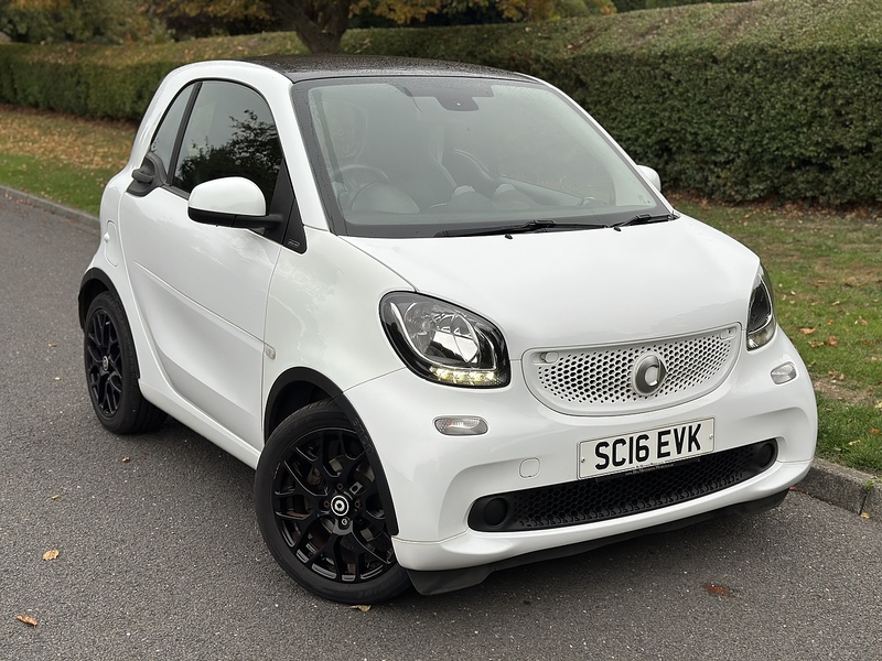 Smart T Edition White Coupe 0.9 Manual Petrol