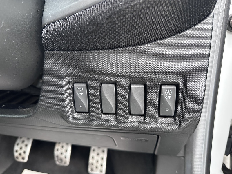 Smart T Edition White Coupe 0.9 Manual Petrol