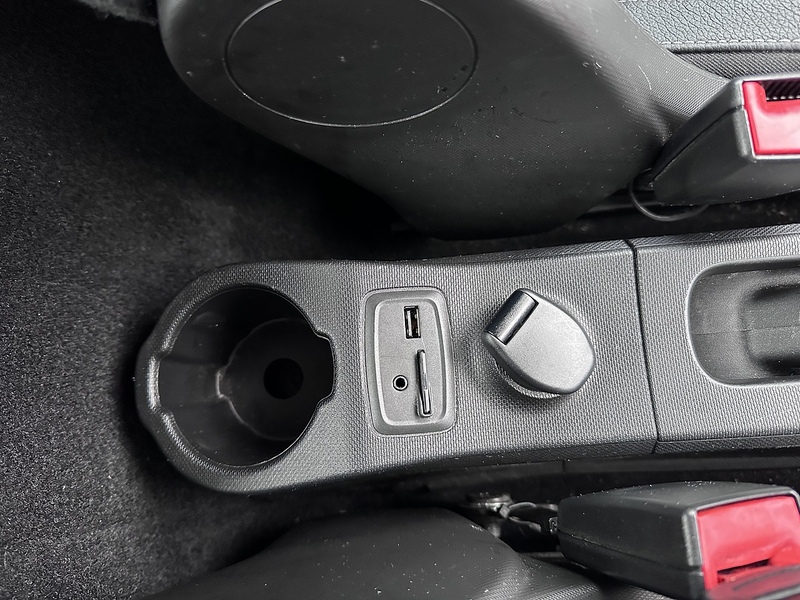 Smart T Edition White Coupe 0.9 Manual Petrol