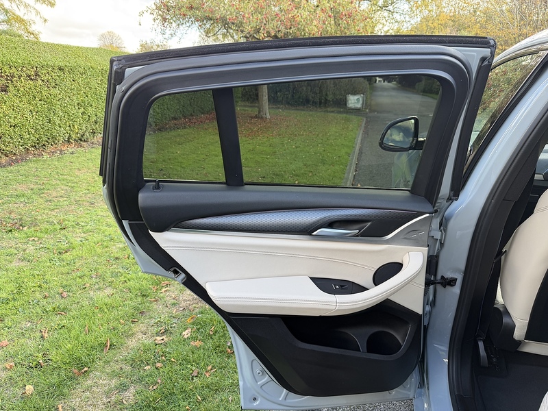 BMW 3.0 30d MHT M Sport SUV 5dr Diesel Hybrid Auto xDrive Euro 6 (s/s) (286 ps)