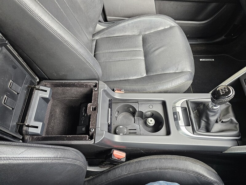 Land Rover TD4 HSE SUV 2.0 Manual Diesel