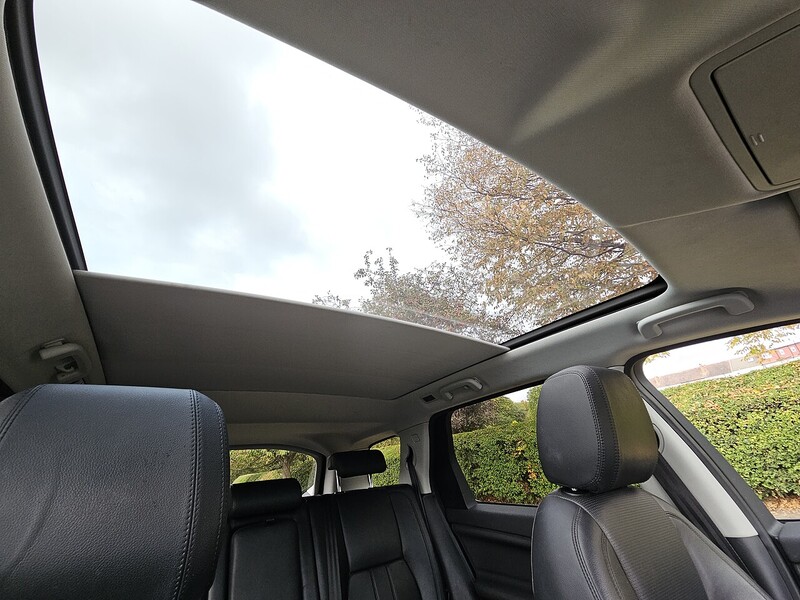 Land Rover TD4 HSE SUV 2.0 Manual Diesel