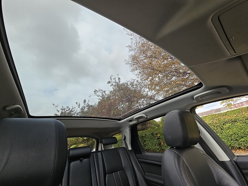 Land Rover TD4 HSE SUV 2.0 Manual Diesel