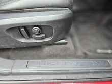 Land Rover Discovery Sport TD4 HSE 