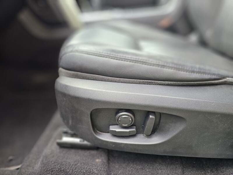 Land Rover TD4 HSE SUV 2.0 Manual Diesel