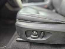 Land Rover Discovery Sport TD4 HSE 