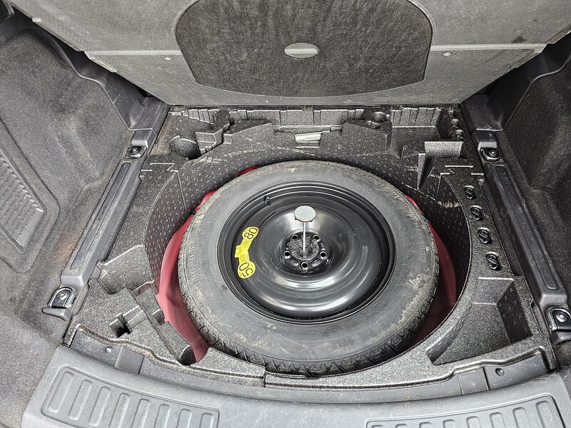 Land Rover TD4 HSE SUV 2.0 Manual Diesel