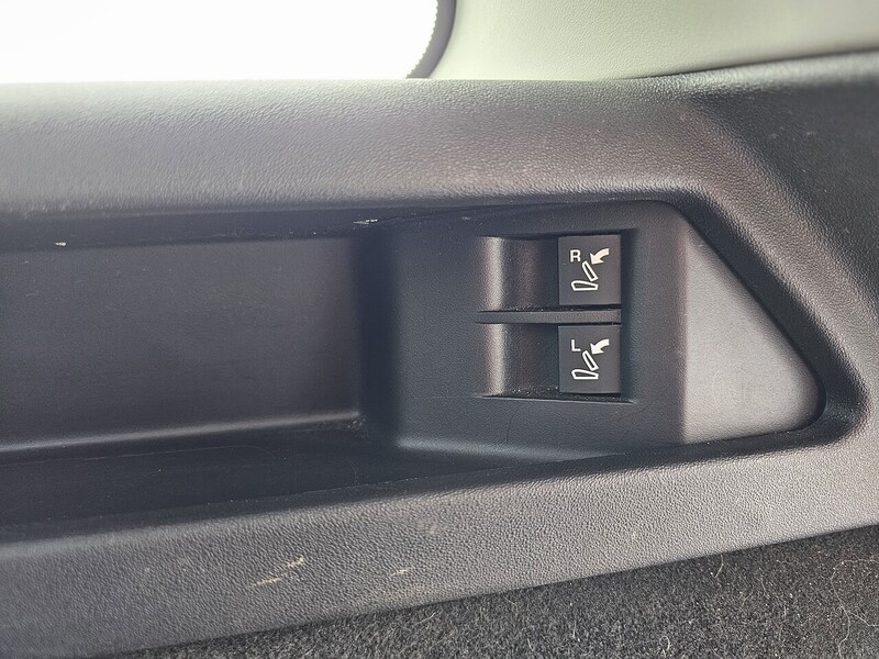 Land Rover TD4 HSE SUV 2.0 Manual Diesel