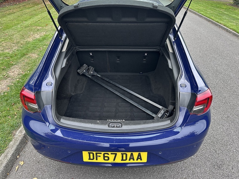 Vauxhall i Turbo Design Nav Hatchback 1.5 Manual Petrol