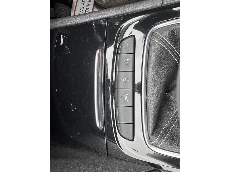 Vauxhall i Turbo Design Nav Hatchback 1.5 Manual Petrol