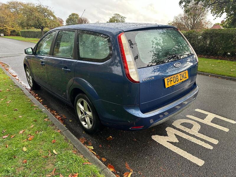 Ford 1.6 Zetec Estate 5dr Petrol Automatic (184 g/km, 99 bhp)