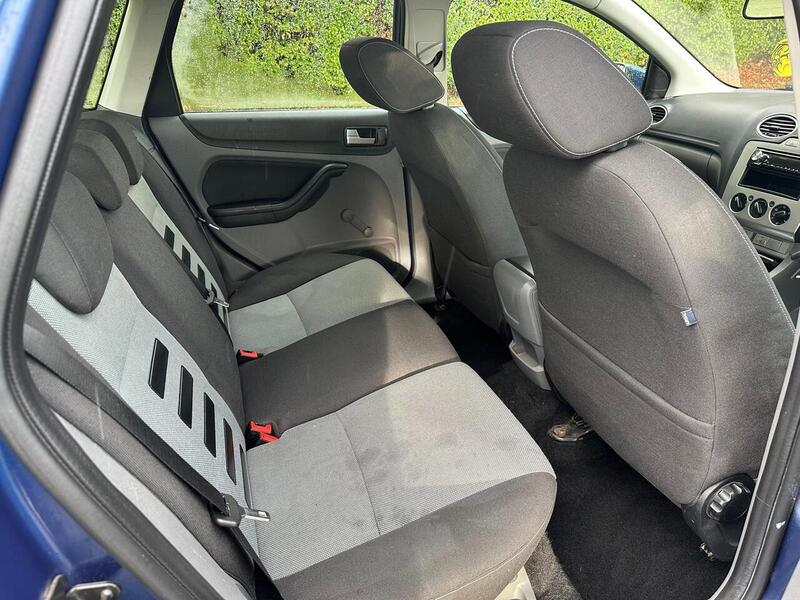 Ford 1.6 Zetec Estate 5dr Petrol Automatic (184 g/km, 99 bhp)