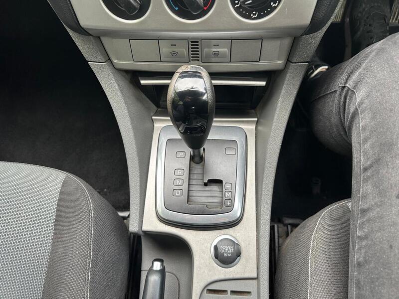 Ford 1.6 Zetec Estate 5dr Petrol Automatic (184 g/km, 99 bhp)