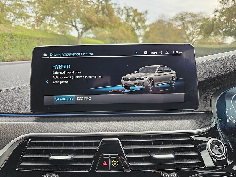 BMW 3.0 545e 12kWh M Sport Saloon 4dr Petrol Plug-in Hybrid Steptronic xDrive Euro 6 (s/s) (394 ps)