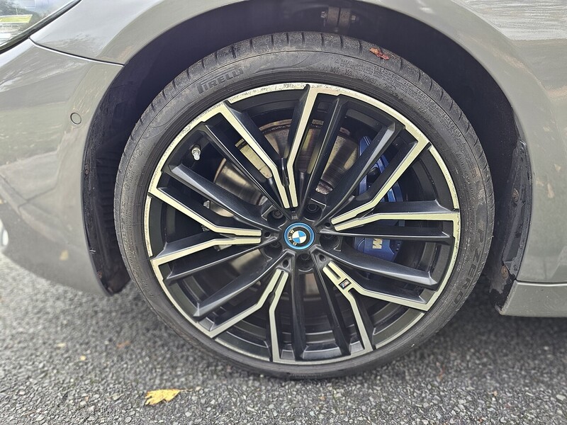 BMW 3.0 545e 12kWh M Sport Saloon 4dr Petrol Plug-in Hybrid Steptronic xDrive Euro 6 (s/s) (394 ps)