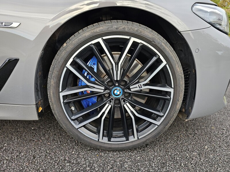 BMW 3.0 545e 12kWh M Sport Saloon 4dr Petrol Plug-in Hybrid Steptronic xDrive Euro 6 (s/s) (394 ps)