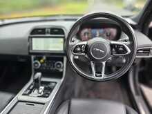 Jaguar XE D200 MHEV R-Dynamic SE 