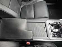 Jaguar XE D200 MHEV R-Dynamic SE 