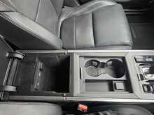 Jaguar XE D200 MHEV R-Dynamic SE 