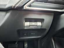 Jaguar XE D200 MHEV R-Dynamic SE 