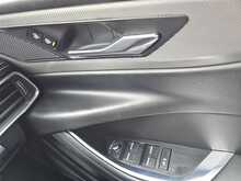 Jaguar XE D200 MHEV R-Dynamic SE 