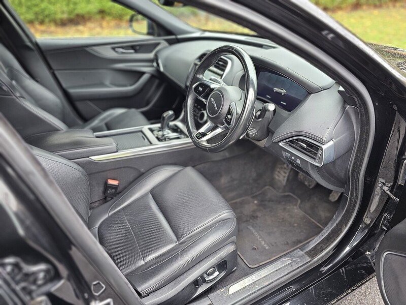 Jaguar D200 MHEV R-Dynamic SE Saloon 2.0 Automatic Diesel