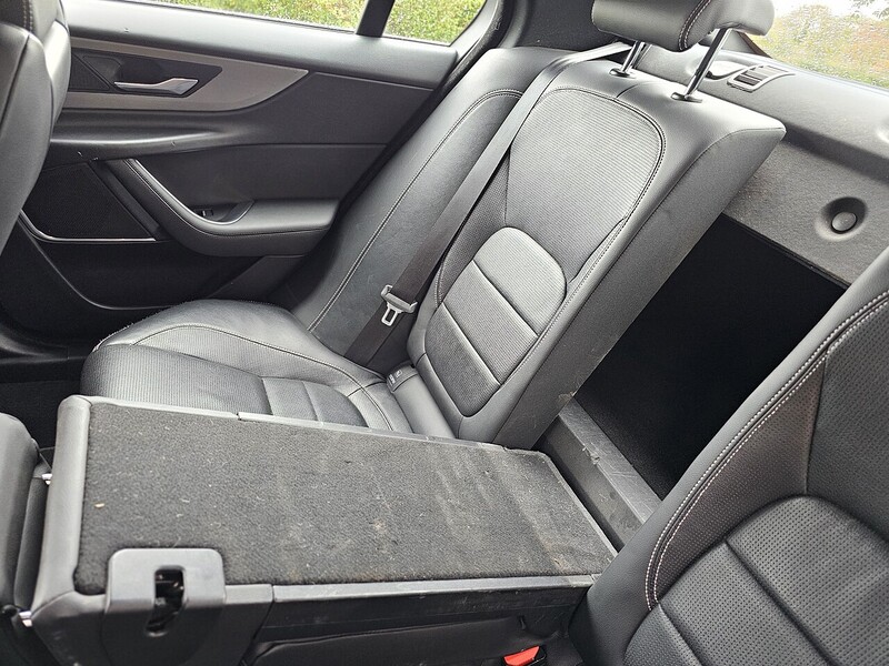 Jaguar D200 MHEV R-Dynamic SE Saloon 2.0 Automatic Diesel